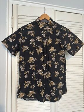 Men’s Coastal Floral Button Down Shirt